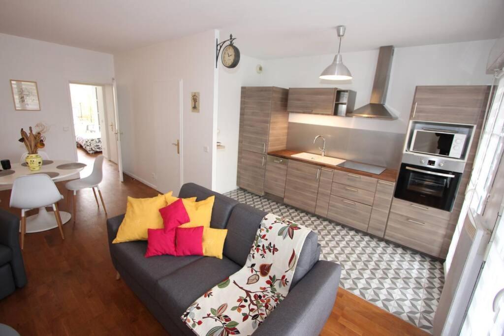 Sloan Square Apartment Bmyguest Serris Buitenkant foto
